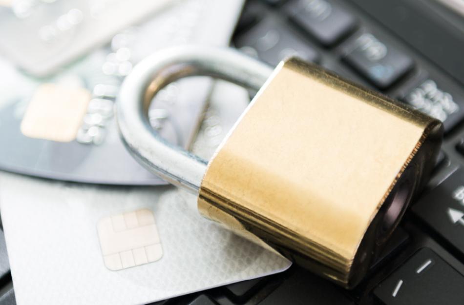 picture of a lock sitting on the keyboard